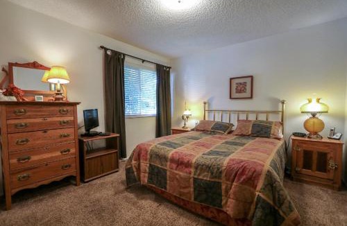 Mammoth Lakes Apartment | Timberline Condominium #44