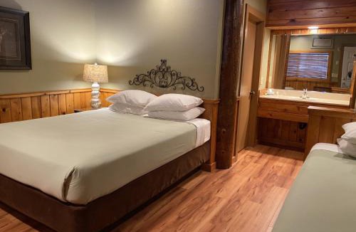 Arnold Hotel | Timberline Lodge - Arnold - Bear Valley - Murphys