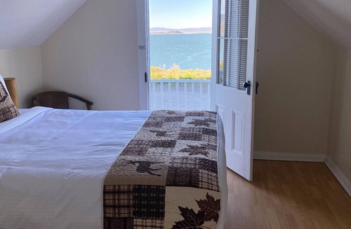 Lee Vining Cabin | Tioga Lodge At Mono Lake