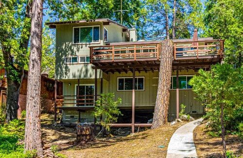 Bass Lake House | Todds Lakefront House