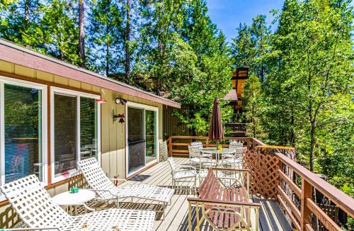 Bass Lake House | Todds Lakefront House