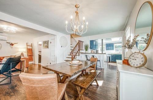 West Village House | Tollhouse Cottage Heart of Shaver
