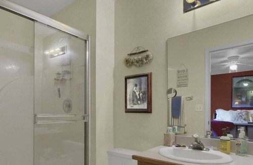 Fernley House | Toni's Country Desert Oasis Includes HOMEMADE BREAKFAST/DINNER