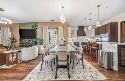 Palm Springs Villa | [TOP] 8BR Family Pool Villa | Nice View + Outdoors