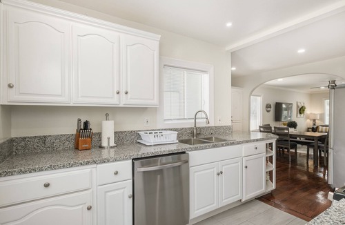 Fresno House | Tower District Sanctuary - Clean and Functional