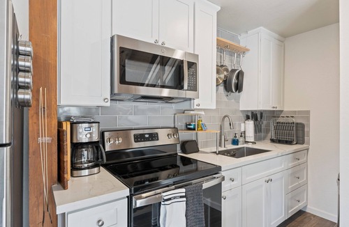 Tahoe Village House | Tramway Treat | Ski Heavenly | Mountain Views