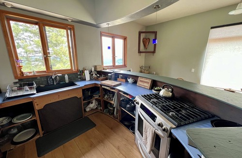 Myers Flat House | Tranquil 2-bedroom Home n Isolated Destination RetreatnRewind to Inner Peace