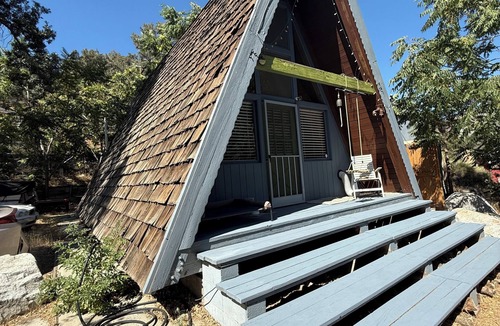 Frazier Park Cabin | Tranquil 2-bedroom cabin in wonderful Frazier Park getaway
