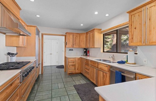 Incline Village Cabin | Tranquil Alpine Bliss
