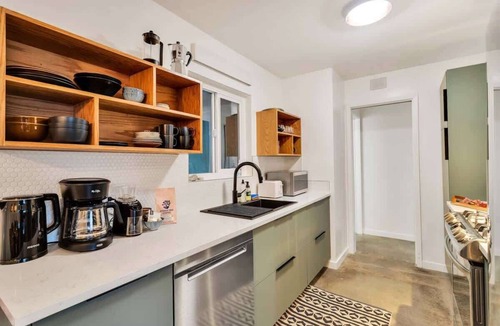 Joshua Tree House | Tranquil Desert Escape: 10 Min walk to JT Village!
