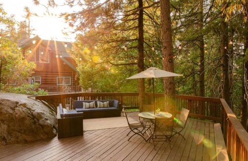 Sierra Cedars House | Treehouse Retreat Sleeps 10 Big Deck