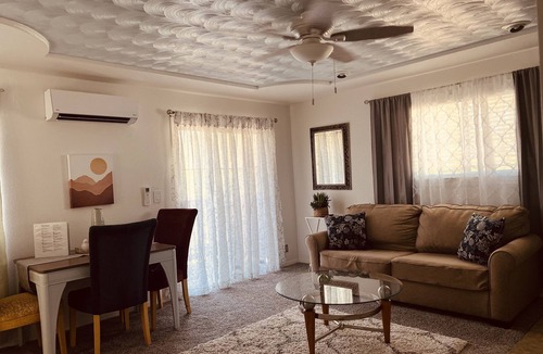 Roseville Apartment | Treetop stay: private balcony, full kitchen