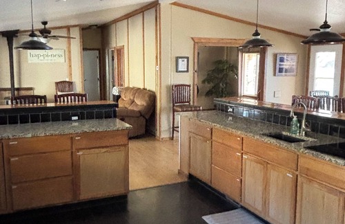 Mono County House | Tremendous 3-bedroom house with AC in charming Topaz