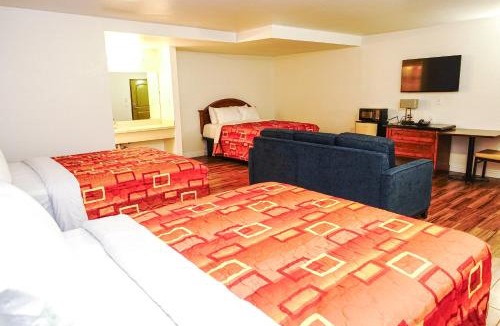 Garden Grove Hotel | Tropic Lodge
