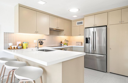 The Mesa Condo | Tropical Modernism @ The Royal Hawaiian in South Palm Springs