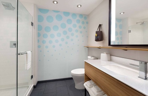 Las Vegas Hotel | Tru by Hilton Las Vegas Airport, NV