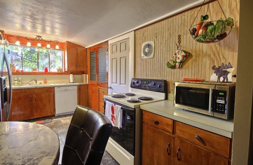 Mariposa House | Truly Tucked Away In The Heart Of Mariposa, Our Home Is Welcoming To All Guests