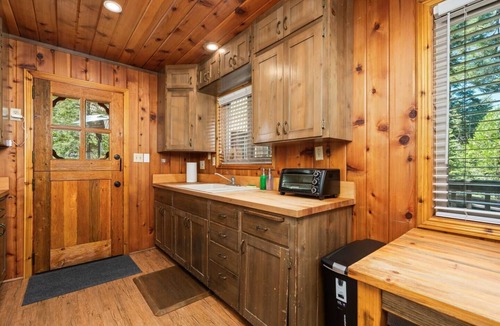 West Village Cabin | Tucked in Shaver Lake’s West Village and walking distance to shops, restaurants, and the lake!