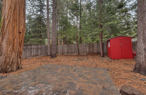 Tahoma Cabin | Tucked Inn - Cozy 1BR 1BA Cabin in Tahoma – Fenced Backyard, Dog Friendly