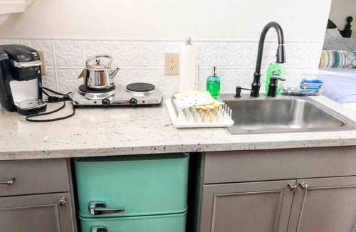 Twain Harte Apartment | Twain Harte Lake retreat w/summer lake access, walk to town, close to skiing