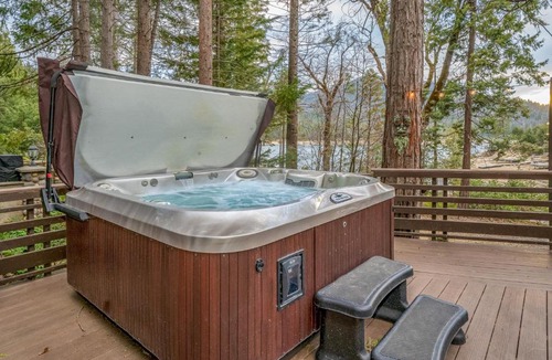 Bass Lake House | Twets Lakefront