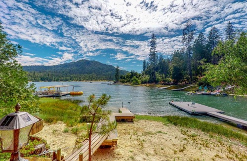 Bass Lake House | Twets Lakefront