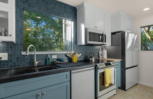 Eastside Santa Cruz Condo | Twin Lakes Coastal Retreat