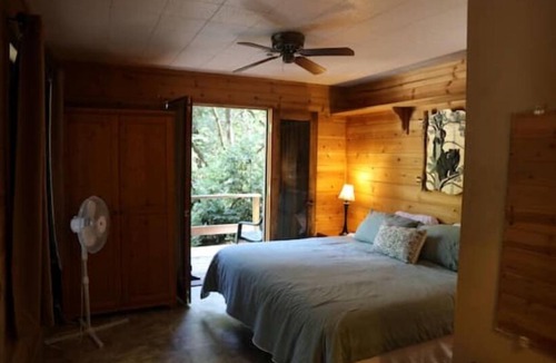Garberville Cabin | "Twin Trees" Cabin River Access In Redwoods WiFi