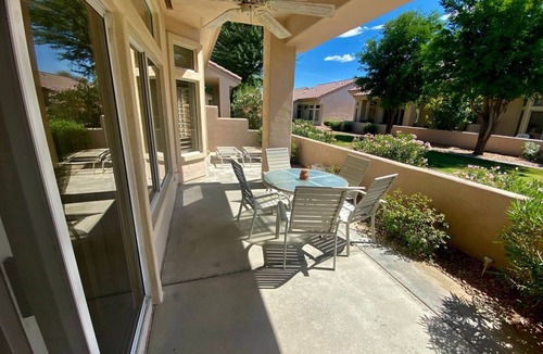 Desert Palms House | Two bedroom two bath townhome in Sun City PalmDesert California