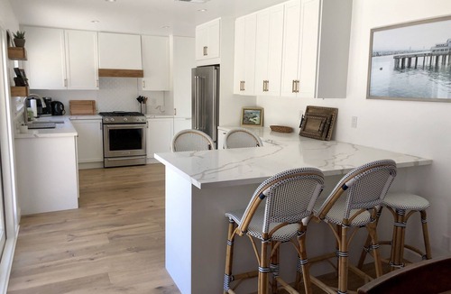 Alta Mesa House | Ultimate SB Lifestyle, Beach vibe, Privacy, Sleeps 8, Newly remodeled