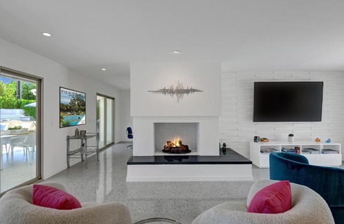 Deep Well Ranch House | Ultra-Chic LUXE Mid-Century Estate- Resort Like Pool, Spa, Firepit, Outdoor Kitchen 3BED/3BATH
