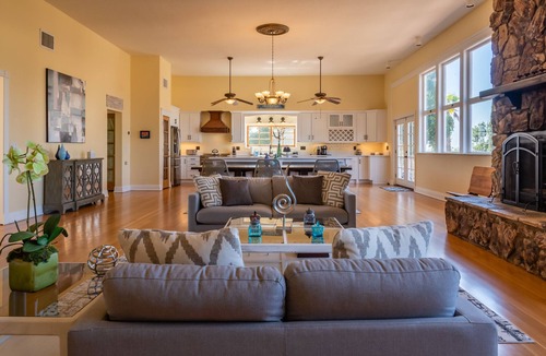 Paso Robles House | Union Road Schoolhouse-History and Elegance in Wine Country! Brand New Spa!