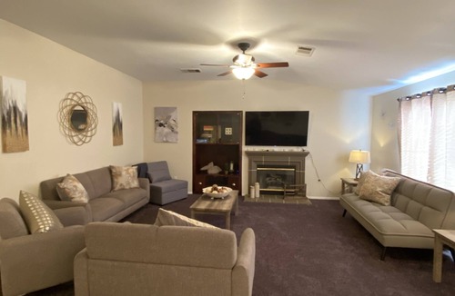 Greenacres House | Unique Bakerfield home in great location