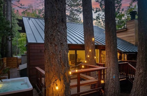 Incline Village House | Unique Lake Tahoe Sophistication -Amenities Galore