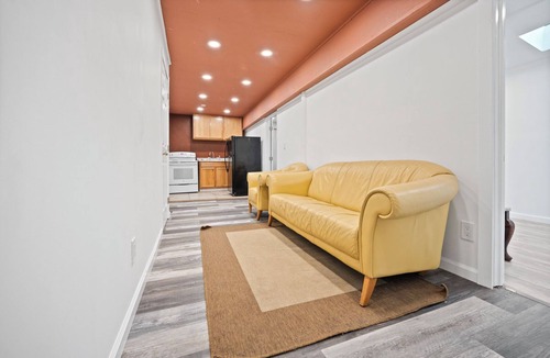Piedmont Avenue Apartment | Unique Space in Oakland Condominium