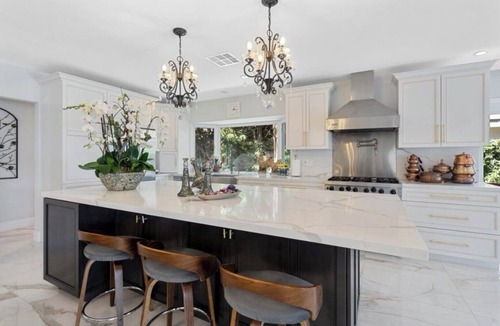 Tarzana House | Unlimited views right above the Breamar country club Golf Course