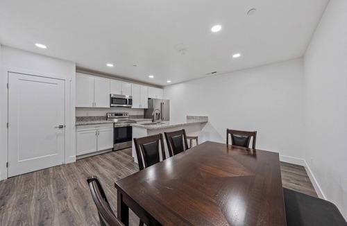 Topaz Lake Apartment | Unwind in this stylish, newly renovated 1-bedroom suite near Topaz Lake.