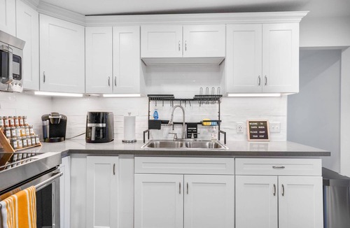 Santa Maria House | Updated 3 Bd Home, Pet Friendly, Backyard Oasis