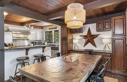 Tahoe Village House | Updated 3BR/2BA Ski & Hiking townhome near Heavenly!