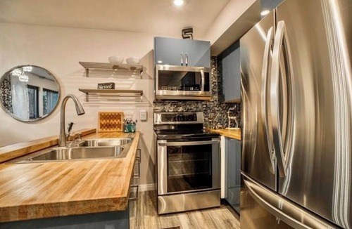 Majestic Pines Condo | Updated tree top cabin retreat!
