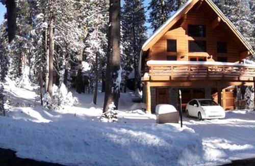 Serene Lakes Cabin | Updated Winter Getaway Great for Skiing in Soda Springs, California