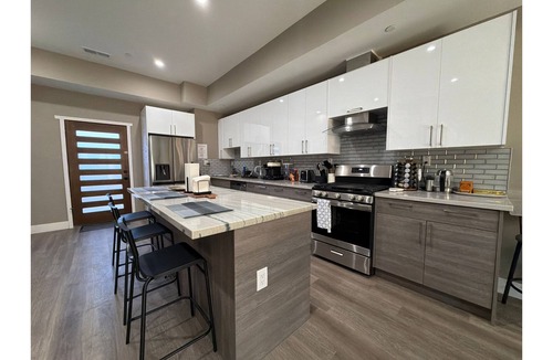 San Jose House | Upscale SJ Townhome w/Game Room, Gym & Work Setup