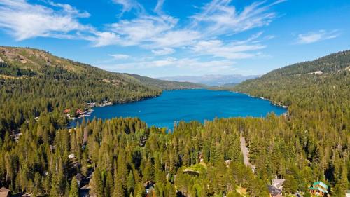 Donner Lake Woods House | Ute Cabin by AvantStay