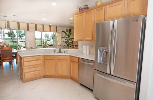 Desert Palms House | VACATION IN SUN CITY WITH GOLF VIEWS ! IN PALM DESERT CA Golf, Pool, Gym
