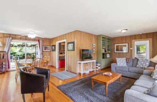 Groveland House | Vans Yosemite Garden Cottage