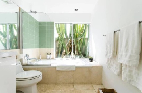Sunset Park House | Venice Place - Modernist Garden Retreat - private.