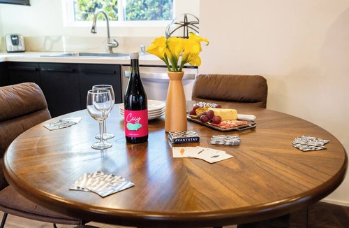 Hollywood Hotel | Vibey 2BDR in Prime Hollywood | Steps to Attractions | Rock n Roll by AvantStay