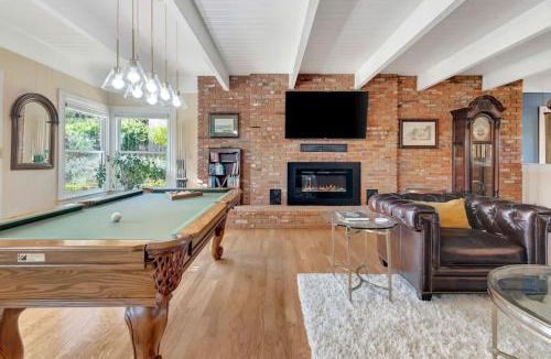 Paso Robles House | ViCTORIAN ViLLA-Hot Tub Pool Table Fabulous Yard