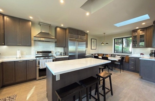 Los Ranchitos House | Views! Private&Spacious! 7BR+Loft, Sleeps 10-19, 21 with fee. 15min= SF,GGB,Napa