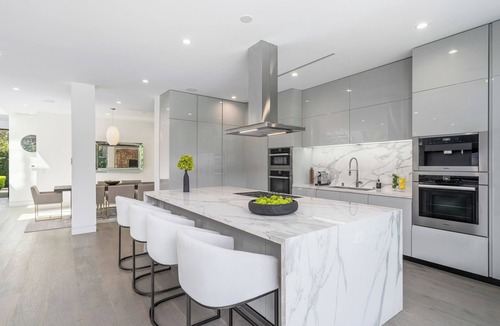 Beverly Grove Villa | Villa Bond by LuxJB 🏆 Design Award Winner 🏆 Heated Pool & Jacuzzi